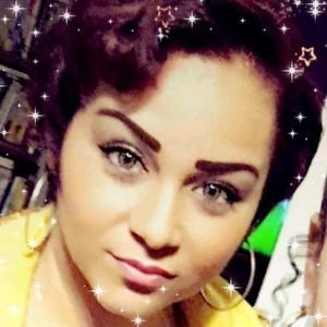 Meet your Posher, Lashaunda